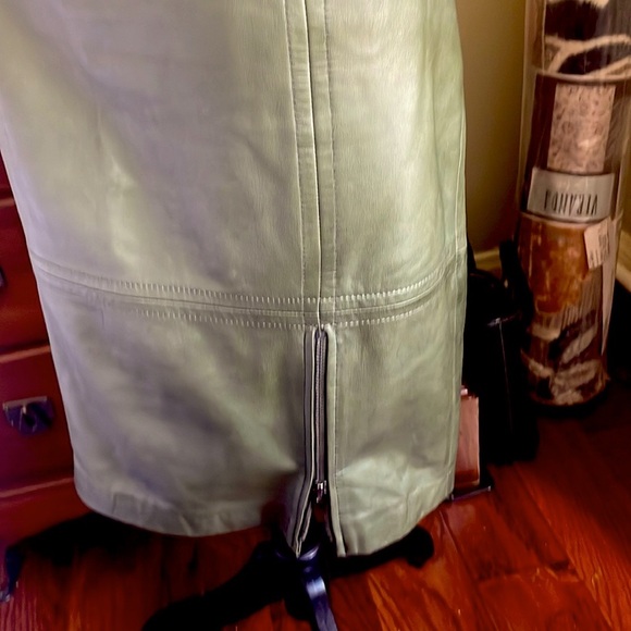 Talbots vintage💯 lamb skin leather skirt. Perfect condition! - Picture 9 of 11